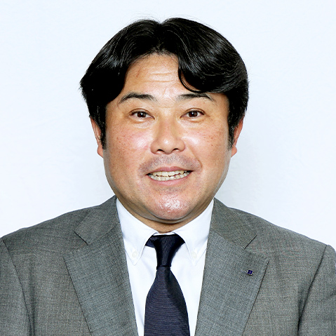 住友電気工業株式会社 陸上競技部 監督　渡辺 康幸